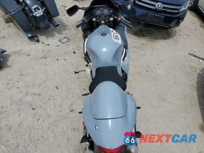 Zdjęcie 6 z 10 samochodu: 2005 SUZUKI GSX1300 RK5 VIN:JS1GW71A752108912 - miniatura