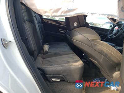 Zdjęcie 11 z 13 samochodu: 2019 BENTLEY BENTAYGA VIN:SJAAM2ZV4KC025246 - miniatura