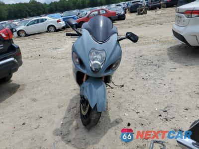 Drugie zdjęcie samochodu z przodu: 2005 SUZUKI GSX1300 RK5 VIN:JS1GW71A752108912 - miniatura