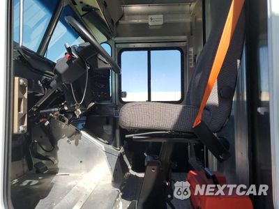Zdjęcie 7 z 13 samochodu: 2022 XOS SV05 VIN:4T9TSAA62NC208184 - miniatura
