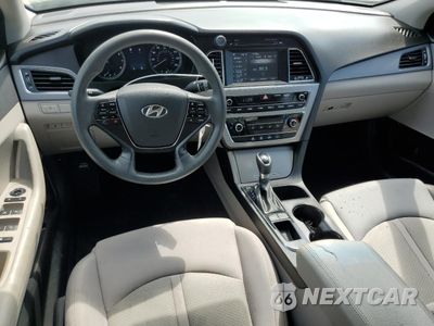 Zdjęcie 8 z 12 samochodu: 2017 HYUNDAI SONATA SE VIN:5NPE24AF9HH592345 - miniatura