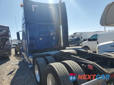 Trzecie zdjęcie samochodu z tyłu: 2015 VOLVO VN VNL VIN:4V4NC9EH4FN176940 - miniatura