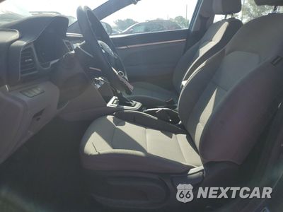 Zdjęcie 7 z 13 samochodu: 2019 HYUNDAI ELANTRA SE VIN:5NPD74LF8KH464034 - miniatura