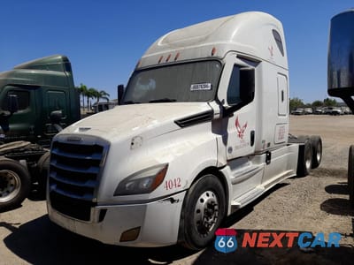 Drugie zdjęcie samochodu z przodu: 2021 FREIGHTLINER CASCADIA 126 VIN:3AKJHHDR5MSMZ6645 - miniatura