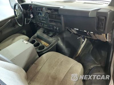 Zdjęcie 8 z 13 samochodu: 2019 CHEVROLET EXPRESS G3500 VIN:1GCZGGFG3K1310334 - miniatura