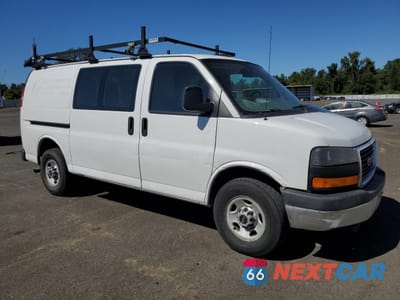 Czwarte zdjęcie samochodu z boku: 2015 GMC SAVANA G2500 VIN:1GTW7FCF1F1214779 - miniatura