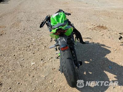 Czwarte zdjęcie samochodu z boku: 2024 KAWASAKI ZX400 S VIN:ML5ZXCS19RDA24035 - miniatura
