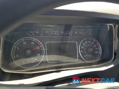Zdjęcie 8 z 10 samochodu: 2023 INTERNATIONAL LT625 VIN:3HSDZAPR6PN021669 - miniatura