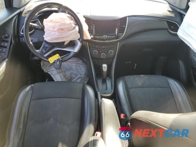 Zdjęcie 8 z 15 samochodu: 2019 CHEVROLET TRAX 1LT VIN:3GNCJLSB3KL242837 - miniatura
