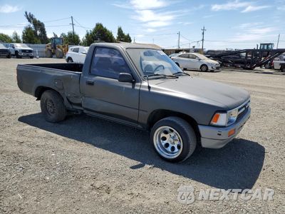 Czwarte zdjęcie samochodu z boku: 1993 TOYOTA PICKUP 1/2 TON SHORT WHEELBASE VIN:JT4RN81A2P5166404 - miniatura