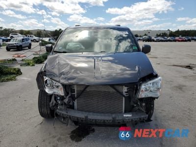 Piąte zdjęcie samochodu w środku: 2020 DODGE GRAND CARAVAN SXT VIN:2C4RDGCG6LR228351 - miniatura