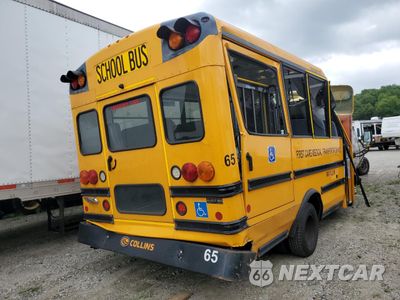 Czwarte zdjęcie samochodu z boku: 2019 CHEVROLET EXPRESS G3500 VIN:1GB3GRBG3K1142450 - miniatura