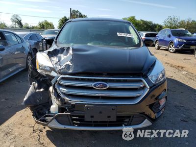 Piąte zdjęcie samochodu w środku: 2017 FORD ESCAPE SE VIN:1FMCU9GD4HUF00595 - miniatura