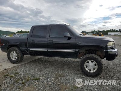 Czwarte zdjęcie samochodu z boku: 2005 GMC NEW SIERRA K1500 VIN:2GTEK13T751118702 - miniatura