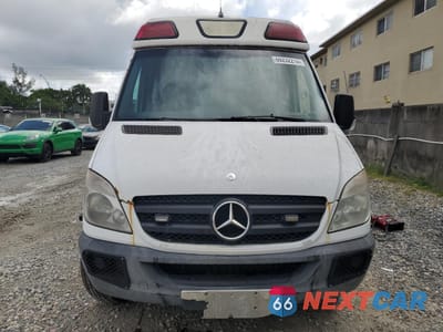 Piąte zdjęcie samochodu w środku: 2013 MERCEDES-BENZ SPRINTER 2500 VIN:WD3PE7CC9D5729860 - miniatura