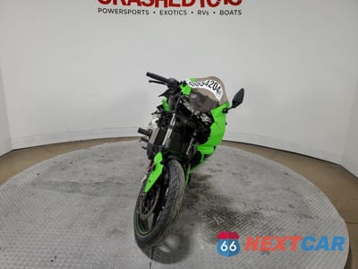 Drugie zdjęcie samochodu z przodu: 2010 KAWASAKI EX250 J VIN:JKAEXMJ19ADA64156 - miniatura