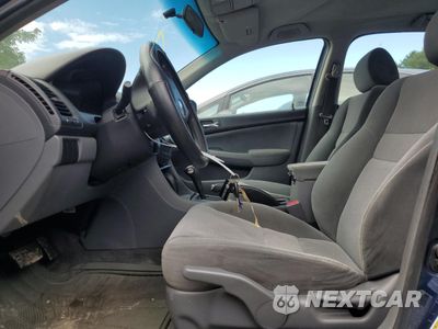 Zdjęcie 7 z 12 samochodu: 2005 HONDA ACCORD LX VIN:1HGCM56465A046752 - miniatura