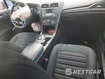 Zdjęcie 8 z 12 samochodu: 2018 FORD FUSION S VIN:3FA6P0G74JR189493 - miniatura