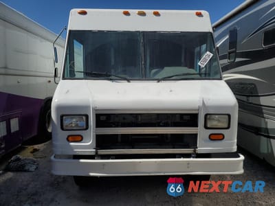 Piąte zdjęcie samochodu w środku: 2001 FORD ECONOLINE E450 SUPER DUTY COMMERCIAL STRIPPED CHASSIS VIN:1FCLE49L21HB26009 - miniatura