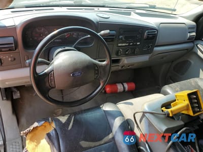 Zdjęcie 8 z 12 samochodu: 2006 FORD F450 SUPER DUTY VIN:1FDXF46P06EA61901 - miniatura