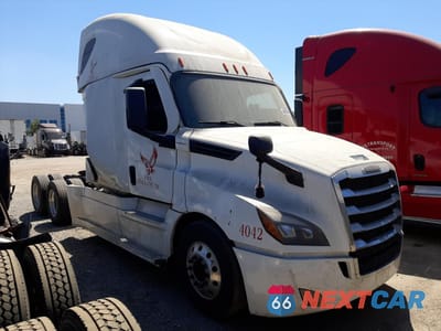 2021 FREIGHTLINER CASCADIA 126 3AKJHHDR5MSMZ6645 - główne zdjęcie licytacji z USA - miniatura