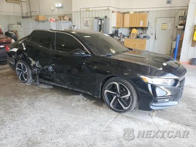 Czwarte zdjęcie samochodu z boku: 2018 FORD SEDAN VIN:1HGCV1F39JA068879 - miniatura
