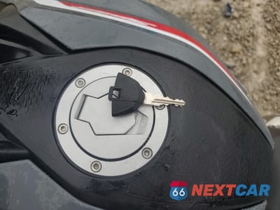Zdjęcie 8 z 10 samochodu: 2022 BMW G310 R VIN:WB30G4300NRA33251 - miniatura