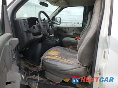 Zdjęcie 7 z 13 samochodu: 2007 GMC SAVANA G2500 VIN:1GTGG29V171251943 - miniatura