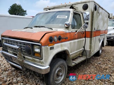 1983 FORD ECONOLINE E350 CUTAWAY VAN 1FDKE30L7DHB09578 - główne zdjęcie licytacji z USA - miniatura