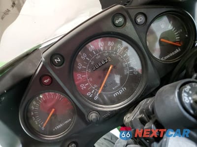 Zdjęcie 7 z 11 samochodu: 2010 KAWASAKI EX250 J VIN:JKAEXMJ19ADA64156 - miniatura