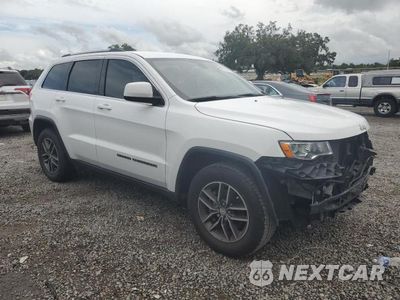 Czwarte zdjęcie samochodu z boku: 2018 JEEP GRAND CHEROKEE LAREDO VIN:1C4RJEAG0JC513407 - miniatura