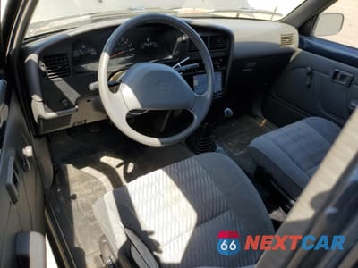 Zdjęcie 8 z 14 samochodu: 1993 TOYOTA PICKUP 1/2 TON SHORT WHEELBASE VIN:JT4RN81A2P5166404 - miniatura