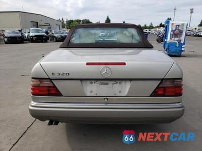 Zdjęcie 6 z 12 samochodu: 1995 MERCEDES-BENZ E 320 VIN:WDBEA66E3SC281266 - miniatura