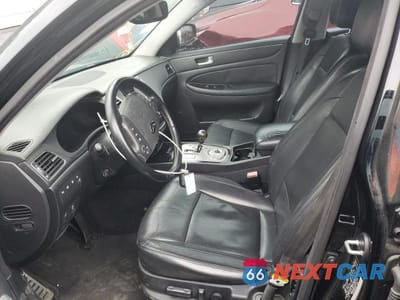 Zdjęcie 7 z 12 samochodu: 2012 HYUNDAI GENESIS 5.0L VIN:KMHGC4DH7CU211122 - miniatura