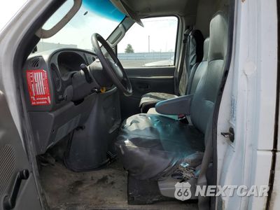 Zdjęcie 7 z 11 samochodu: 2006 FORD ECONOLINE E450 SUPER DUTY CUTAWAY VAN VIN:1FDXE45S36HA86248 - miniatura