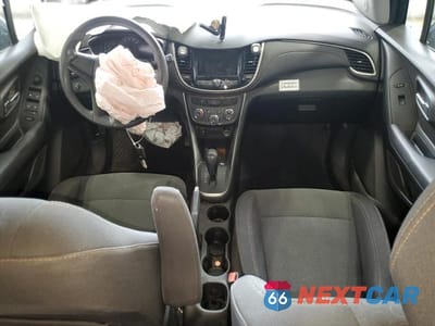 Zdjęcie 8 z 12 samochodu: 2018 CHEVROLET TRAX LS VIN:3GNCJKSB4JL261437 - miniatura