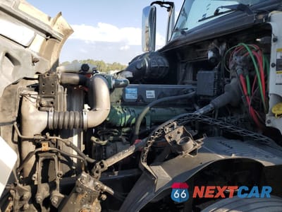 Zdjęcie 7 z 10 samochodu: 2014 VOLVO VN VNL VIN:4V4NC9EH7EN175022 - miniatura