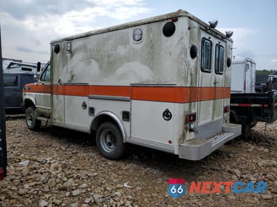 Drugie zdjęcie samochodu z przodu: 1983 FORD ECONOLINE E350 CUTAWAY VAN VIN:1FDKE30L7DHB09578 - miniatura