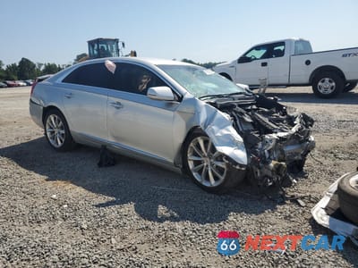 Czwarte zdjęcie samochodu z boku: 2014 CADILLAC XTS LUXURY COLLECTION VIN:2G61M5S38E9160964 - miniatura