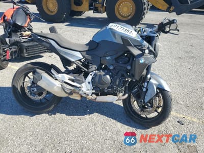 2023 BMW F 900 R WB10K1308P6H40706 - główne zdjęcie licytacji z USA - miniatura
