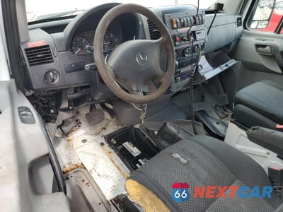 Zdjęcie 8 z 12 samochodu: 2013 MERCEDES-BENZ SPRINTER 2500 VIN:WD3PE7CC9D5729860 - miniatura