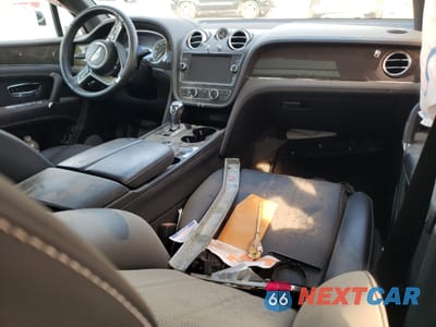 Zdjęcie 8 z 13 samochodu: 2019 BENTLEY BENTAYGA VIN:SJAAM2ZV4KC025246 - miniatura