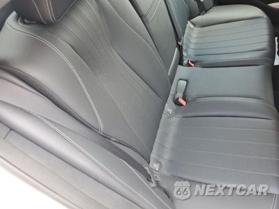 Zdjęcie 10 z 12 samochodu: 2019 MERCEDES-BENZ E 300 4MATIC VIN:WDDZF4KBXKA556380 - miniatura