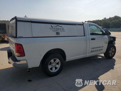 Trzecie zdjęcie samochodu z tyłu: 2022 RAM 1500 CLASSIC TRADESMAN VIN:3C6JR6DG8NG429501 - miniatura