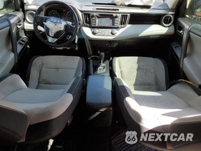 Zdjęcie 8 z 13 samochodu: 2016 TOYOTA RAV4 XLE VIN:JTMWFREV6GJ070284 - miniatura