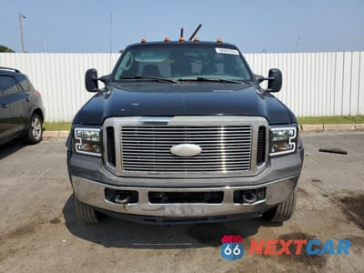 Piąte zdjęcie samochodu w środku: 2006 FORD F450 SUPER DUTY VIN:1FDXF46P06EA61901 - miniatura