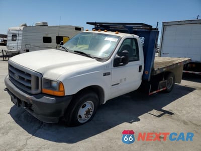 2001 FORD F350 SUPER DUTY 1FDWF36F01EB18992 - główne zdjęcie licytacji z USA - miniatura
