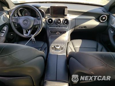 Zdjęcie 8 z 12 samochodu: 2018 MERCEDES-BENZ C 300 4MATIC VIN:55SWF4KB8JU270612 - miniatura