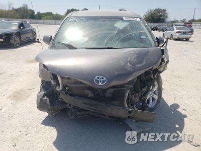 Piąte zdjęcie samochodu w środku: 2013 TOYOTA SIENNA LE VIN:5TDKK3DC5DS299593 - miniatura