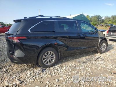 Trzecie zdjęcie samochodu z tyłu: 2021 TOYOTA SIENNA LE 8-PASSENGER VIN:5TDKSKFC9MS022016 - miniatura